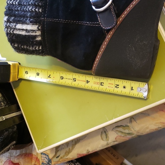 Naturalizer, Kenning Wedge Bootie in Black, Size 8 1/2. - Picture 9 of 9